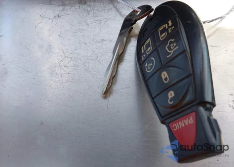 2011 Chrysler Town & Country Touring-L from USA, damaged, VIN 2A4RR8DG3BR631573